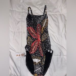 Jolyn Gavin 2 tie-back, 26 NWT